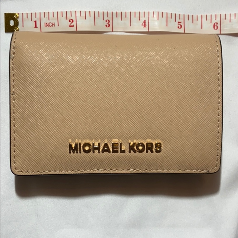 Michael Kors Wallet - Picture 7 of 8